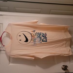 Nike t-shirt